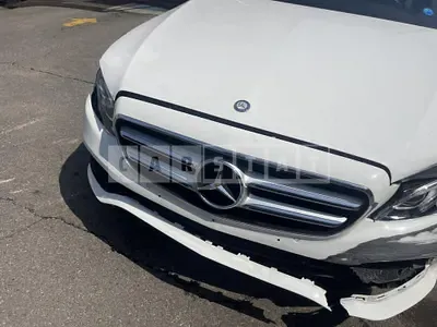 Photo 1 of 17: 2016 Mercedes-Benz E220d, VIN WDDZF0EB9HA060080 — Korean insurance auction
