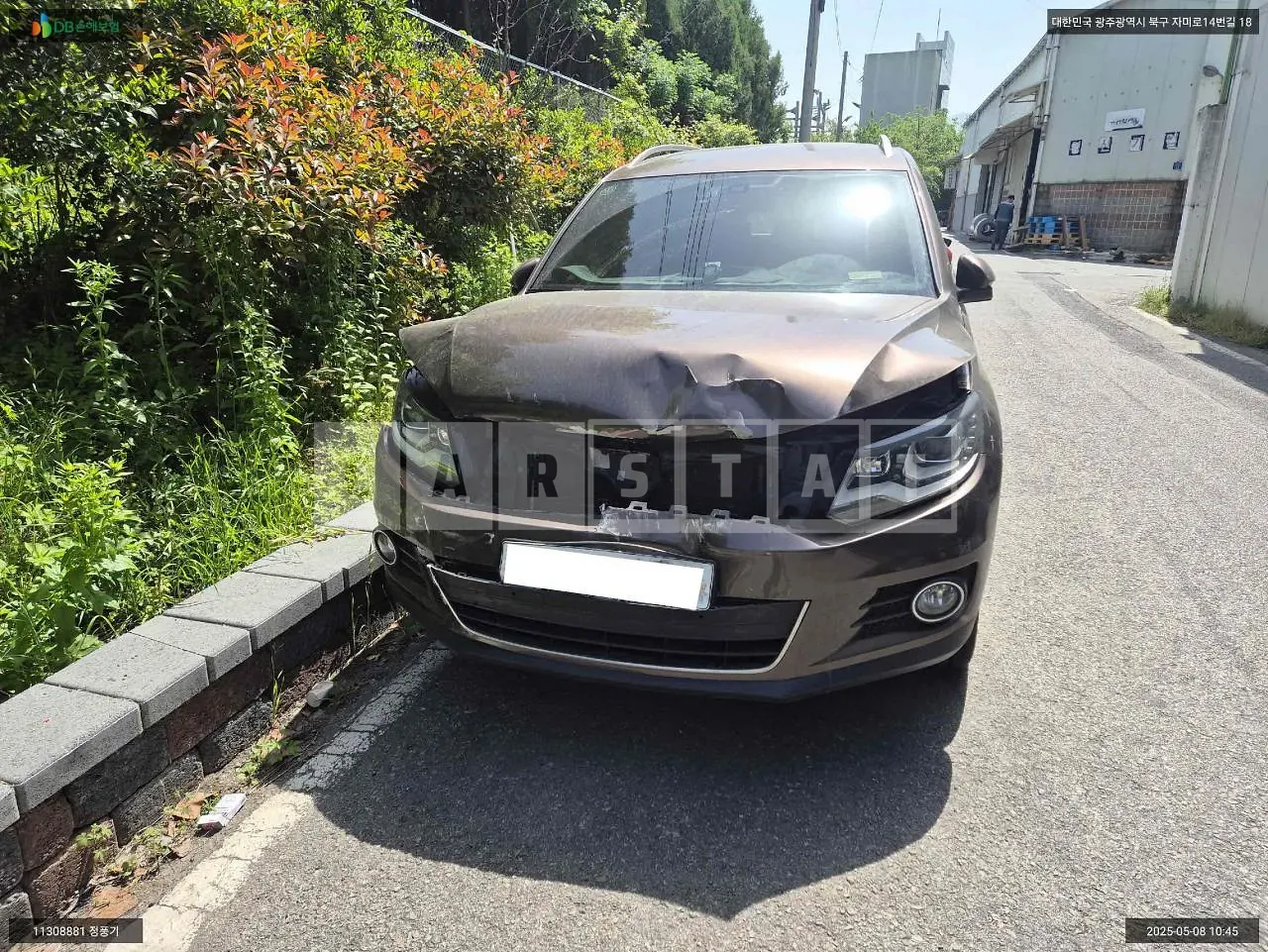 Photo 2 of 8: 2015 Volkswagen Tiguan 2.0 TDI Blue Motion, VIN WVGZZZ5NZFW080943 — Korean insurance auction