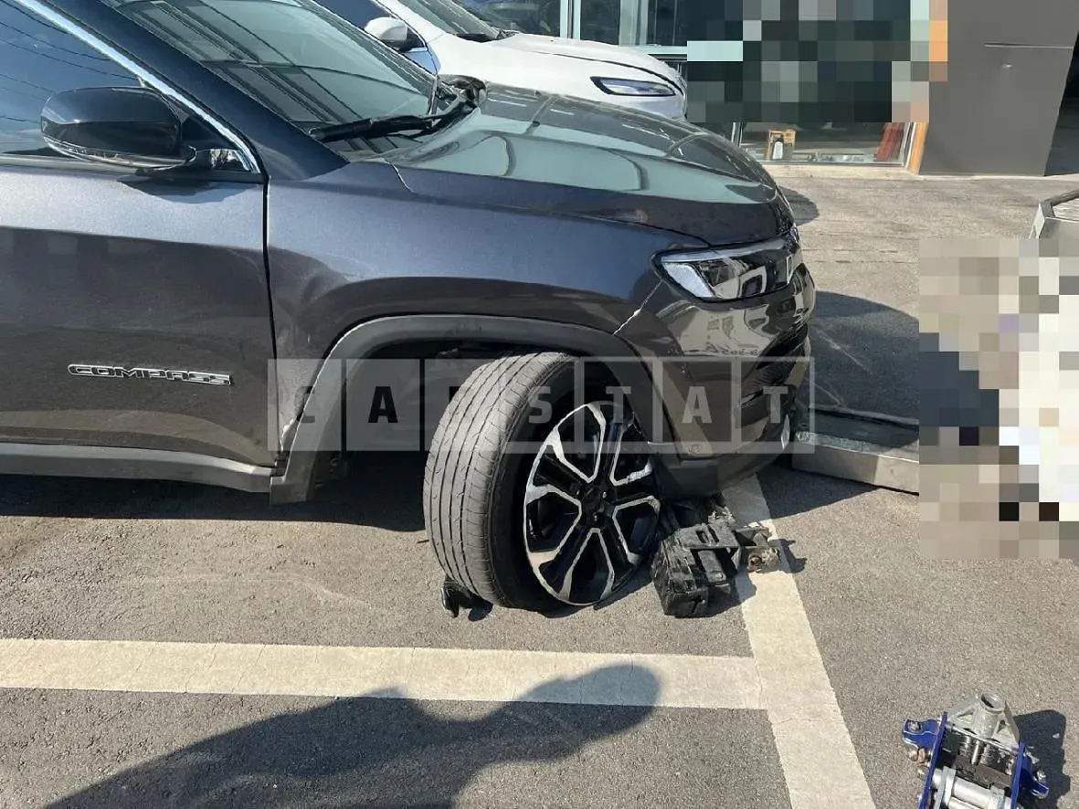 Photo 2 of 12: 2022 Jeep Zip Compass 2.4 AWD — Korean insurance auction