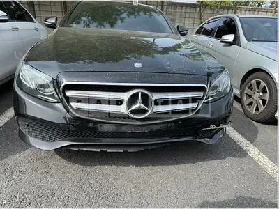 Photo 1 of 25: 2016 Mercedes-Benz E220 d — Korean insurance auction