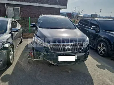 Photo 1 of 12: 2017 Kia Sorento, VIN KNAPS81ADHA338018 — Korean insurance auction