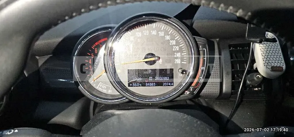 Photo 2 of 25: 2019 MINI Cooper Five-Door — Korean insurance auction