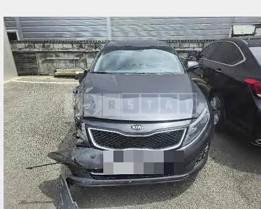 Photo 2 of 8: 2015 Kia K5 — Korean insurance auction