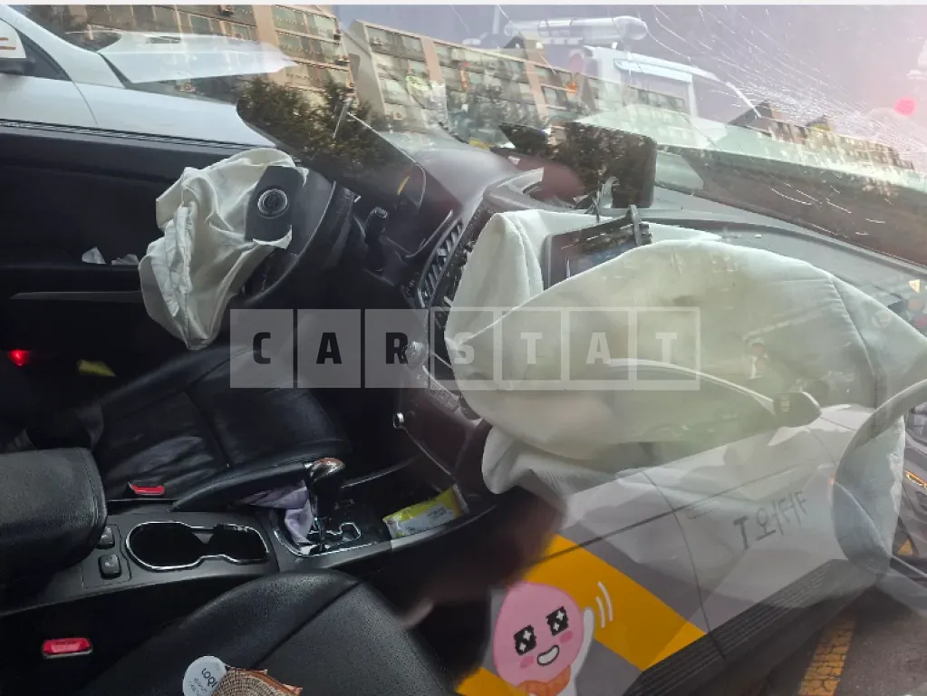 Photo 3 of 3: 2022 Hyundai IONIQ 5 — Korean insurance auction