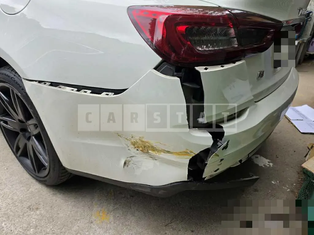 Photo 2 of 12: 2015 Maserati Quattroporte S Q4 — Korean insurance auction