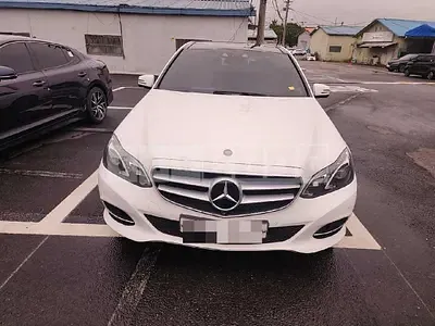 Photo 1 of 26: 2015 Mercedes-Benz E250 BlueTec 4Matic — Korean insurance auction