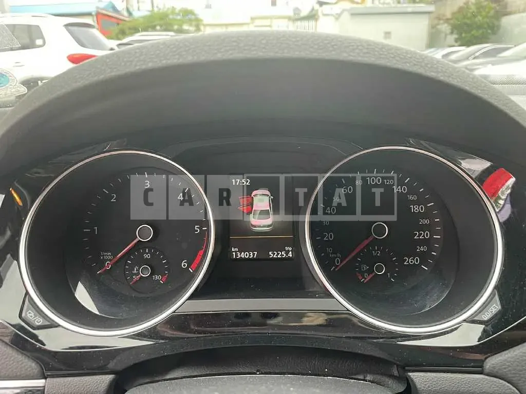 Photo 2 of 10: 2015 Volkswagen Jetta 2.0 TDI BMT Premium, VIN WVWZZZ16ZFM034505 — Korean insurance auction