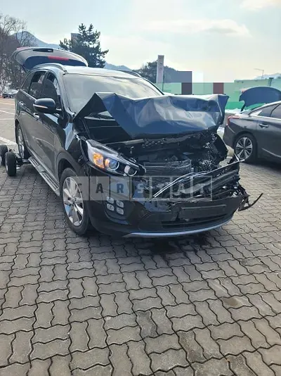 Photo 1 of 2: 2016 Kia Sorento 4WD — Korean insurance auction
