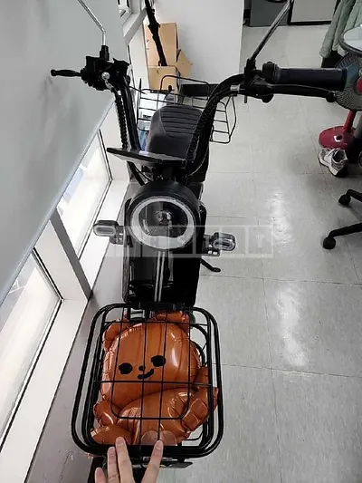 Photo 1 of 6: 2020 Mercedes-Benz Eco Ro S500 Electric Scooter — Korean insurance auction