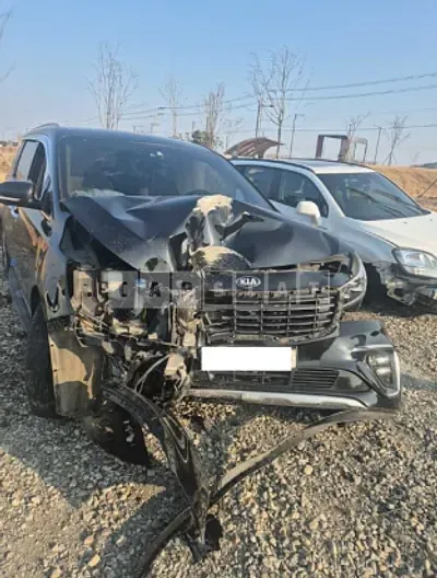 Photo 1 of 23: 2019 Kia Carnival, VIN KNAME81ABKS508097 — Korean insurance auction