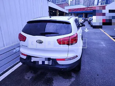 Photo 1 of 5: 2015 Kia Sportage R — Korean insurance auction