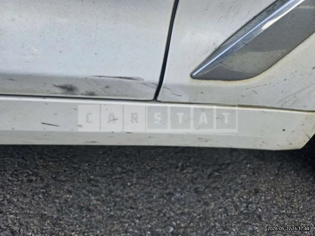 Photo 2 of 15: 2019 BMW 520d xDrive — Korean insurance auction