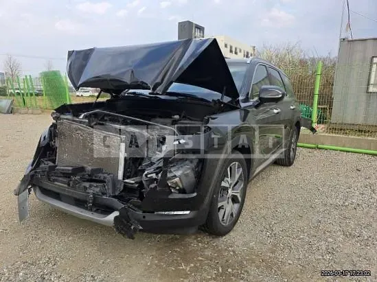 Photo 2 of 18: 2022 Hyundai Palisade, VIN KMHR381EBNU350871 — Korean insurance auction