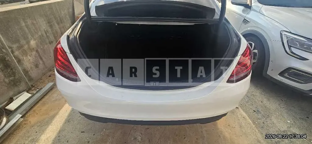 Photo 2 of 6: 2018 Mercedes-Benz C200 — Korean insurance auction