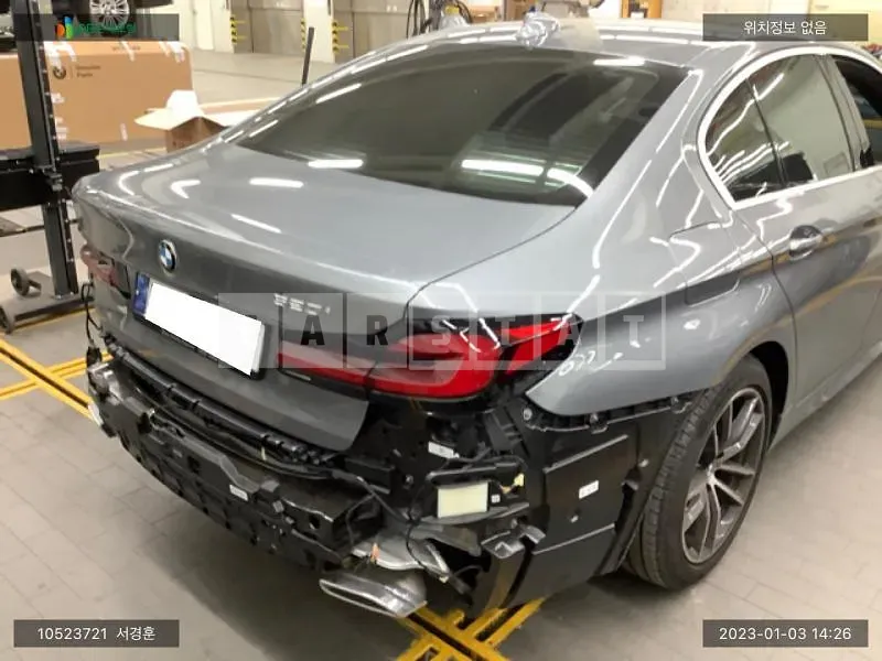 Photo 2 of 25: 2022 BMW 520i, VIN WBA11BH00PCL31636 — Korean insurance auction