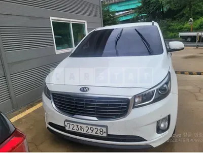 Photo 1 of 4: 2018 Kia Carnival — Korean insurance auction