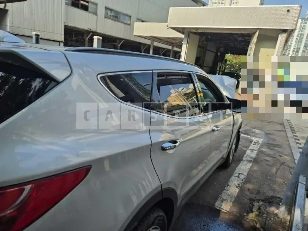 Photo 2 of 14: 2015 Hyundai Santa Fe DM (4WD) — Korean insurance auction