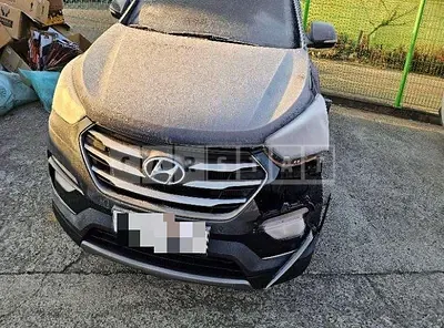 Photo 1 of 22: 2016 Hyundai Santa Fe DM, VIN KMHSW81UBGU620159 — Korean insurance auction