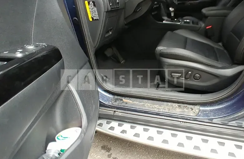 Photo 2 of 23: 2017 Kia Sportage, VIN KNAPN813BHK207897 — Korean insurance auction
