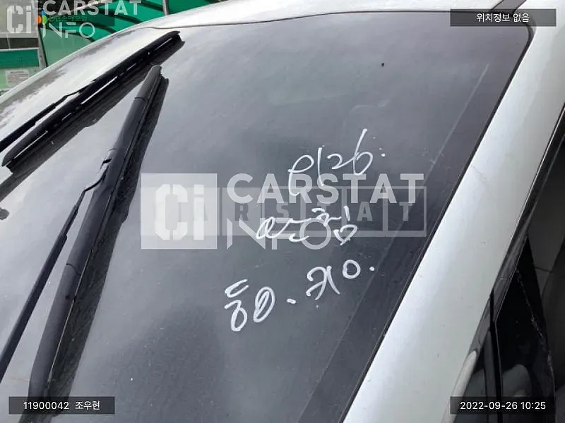 Photo 2 of 4: 2019 Kia Carnival, VIN KNAMC81ABKS611430 — Korean insurance auction
