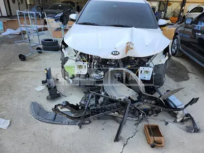 Photo 1 of 14: 2021 Kia Carnival, VIN KNANB81BBMS111813 — Korean insurance auction