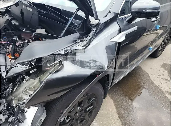 Photo 2 of 26: 2024 Kia Sorento, VIN KNARK81GBRA253176 — Korean insurance auction