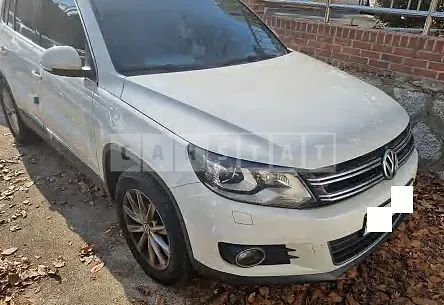 Photo 2 of 8: 2015 Volkswagen Tiguan 2.0 TDI Blue Motion, VIN WVGZZZ5NZFW611987 — Korean insurance auction