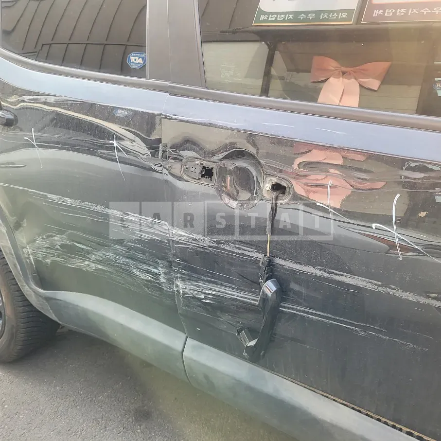 Photo 2 of 16: 2018 Jeep Zip Renegade, VIN 1C4BU0000JPH00870 — Korean insurance auction