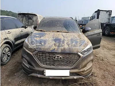 Photo 1 of 8: 2018 Hyundai Tucson, VIN KMHJ3815GJU704991 — Korean insurance auction