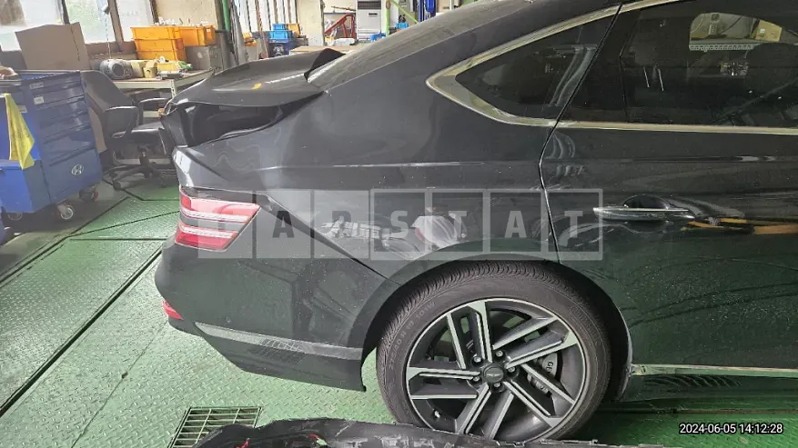Photo 2 of 15: 2024 Genesis G80 2.5T (AWD) — Korean insurance auction