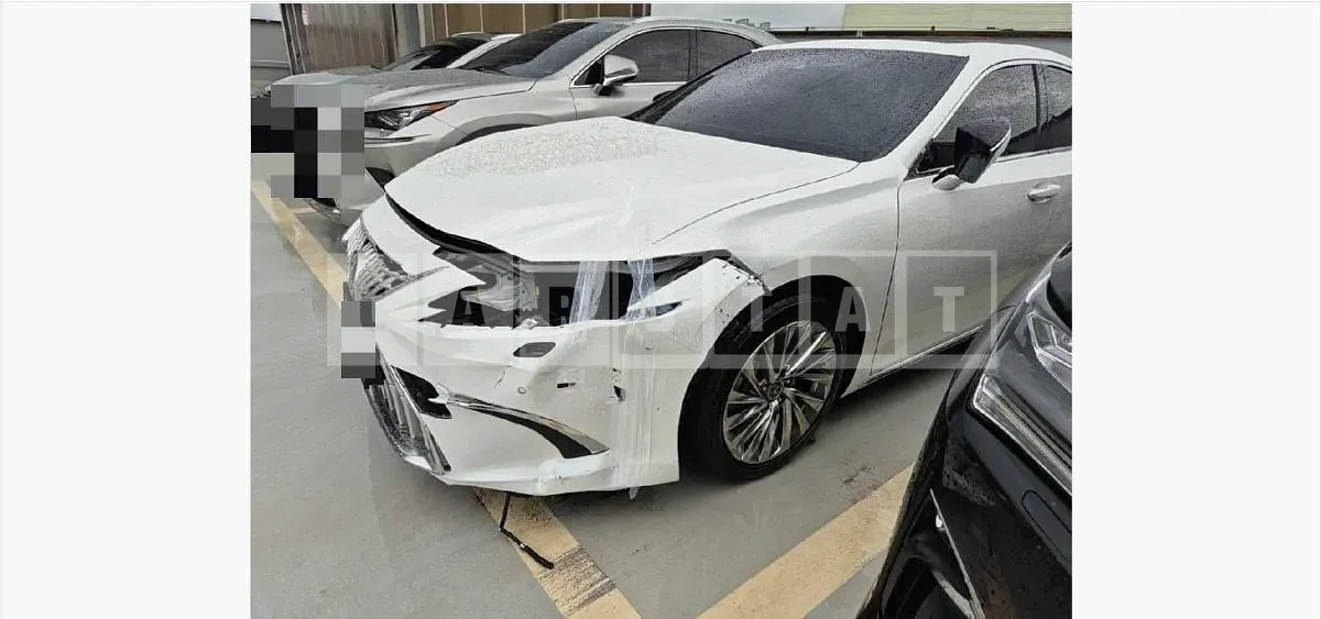 Photo 2 of 25: 2025 Lexus ES300h — Korean insurance auction