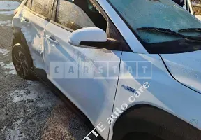 Photo 2 of 25: 2020 Hyundai Kona, VIN KMHK381EGLU033434 — Korean insurance auction