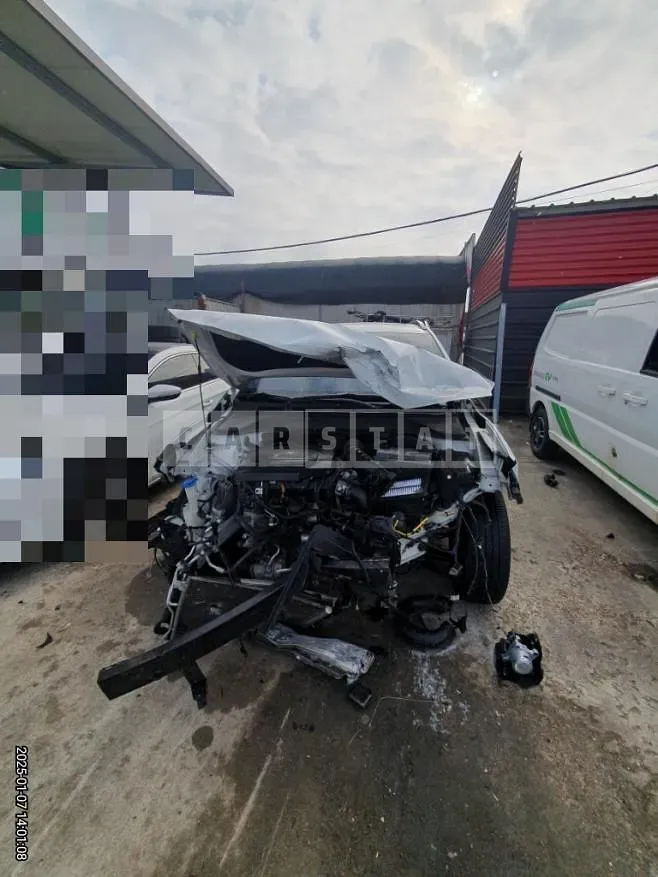 Photo 2 of 6: 2018 Hyundai Kona 1.6 — Korean insurance auction