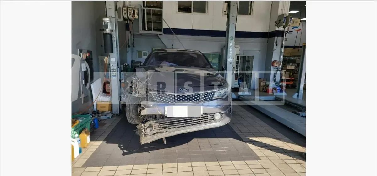 Photo 2 of 25: 2016 Kia K5 2.0 — Korean insurance auction