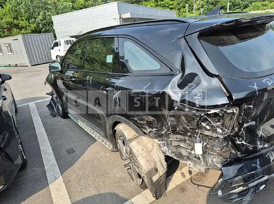 Photo 2 of 29: 2021 Kia Sorento Hybrid 4WD — Korean insurance auction