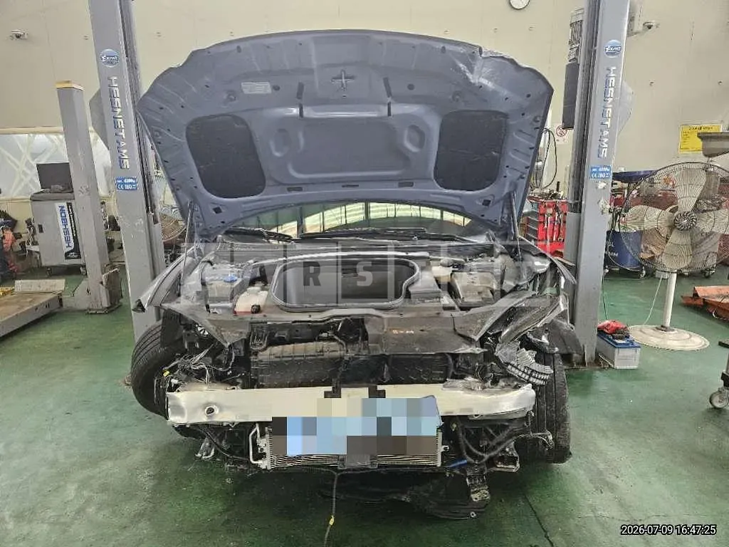 Photo 2 of 22: 2025 Hyundai IONIQ 6 — Korean insurance auction