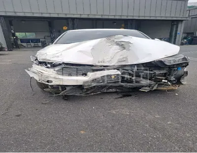 Photo 1 of 25: 2023 Kia K5 — Korean insurance auction