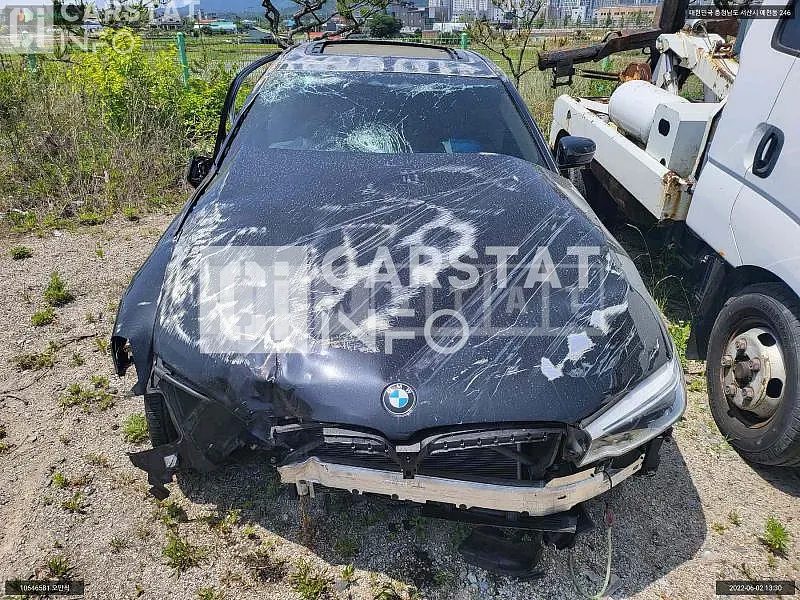 Photo 2 of 9: 2019 BMW 520d, VIN WBAJF3109LCD41063 — Korean insurance auction