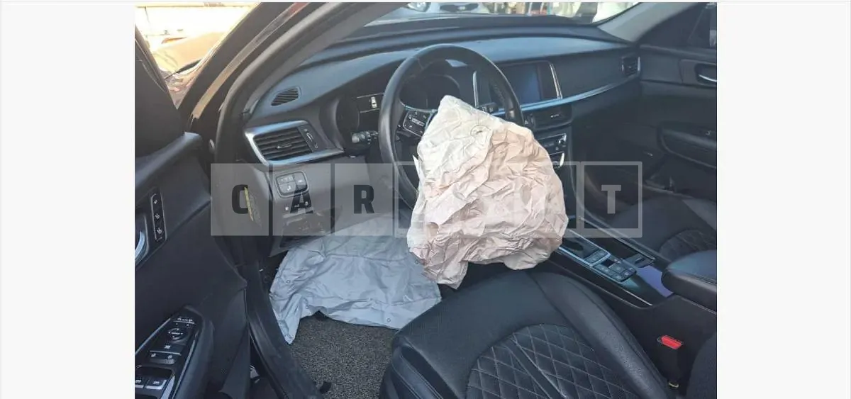 Photo 2 of 29: 2019 Kia K5 — Korean insurance auction