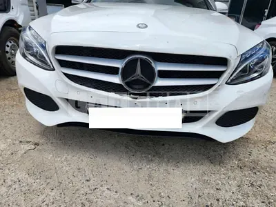 Photo 1 of 18: 2015 Mercedes-Benz C 200 — Korean insurance auction