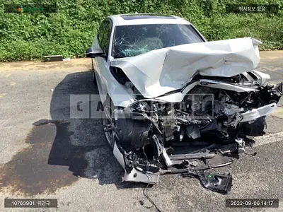 Photo 1 of 22: 2017 BMW 320i, VIN WBA8A9100JK884088 — Korean insurance auction