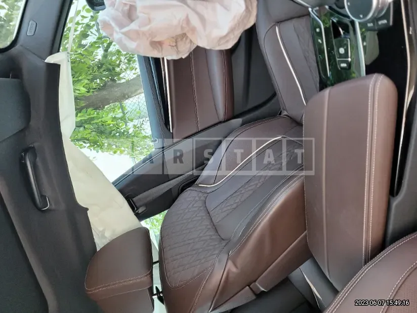 Photo 2 of 15: 2022 BMW 530e — Korean insurance auction