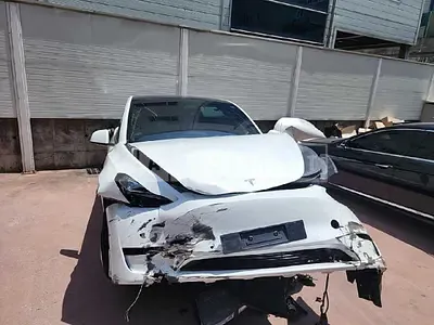 Photo 1 of 35: 2021 Tesla Model Y Long Range, VIN 5YJYGDEE1MF225416 — Korean insurance auction