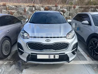 Photo 1 of 17: 2021 Kia Sportage 4WD — Korean insurance auction