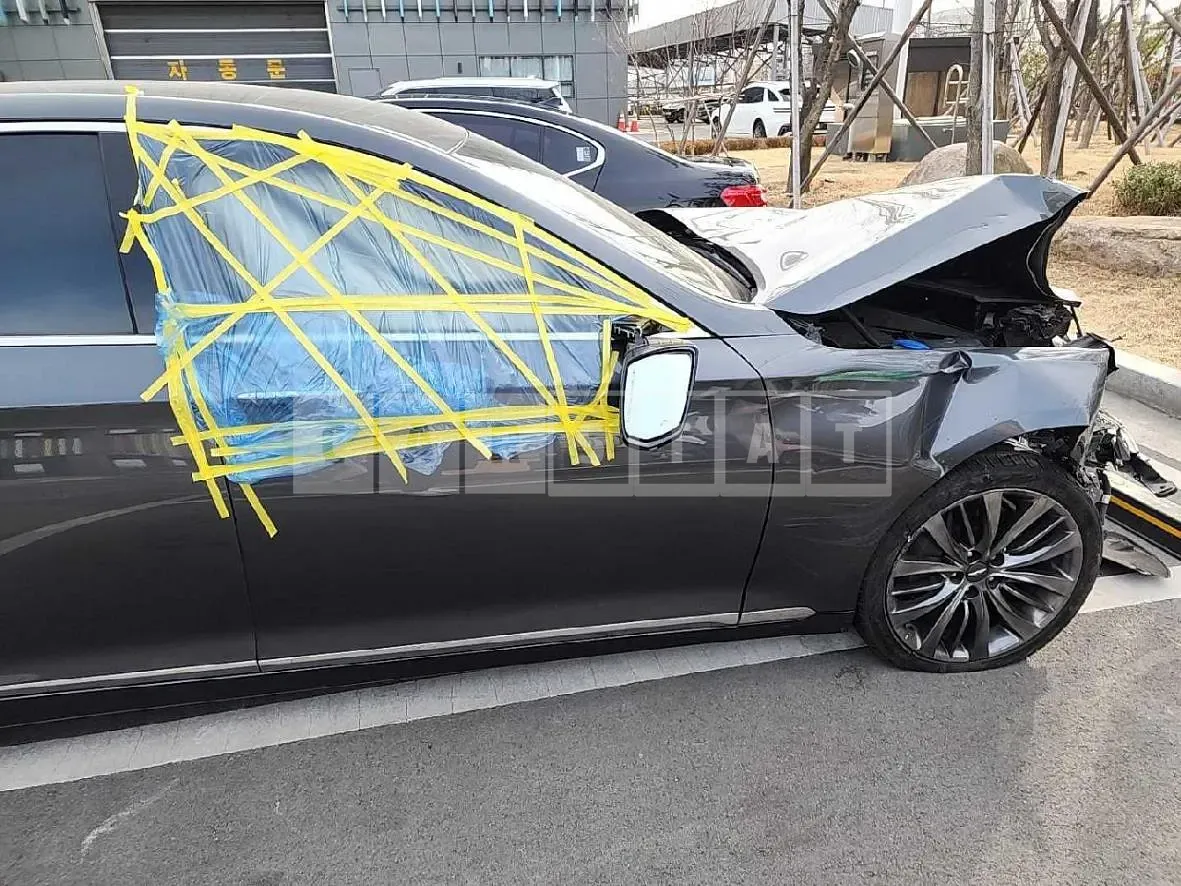 Photo 2 of 23: 2018 Genesis G80 3.3 — Korean insurance auction