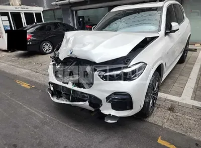 Photo 1 of 20: 2021 BMW X5 xDrive 30d, VIN WBAJU8100M9E88146 — Korean insurance auction