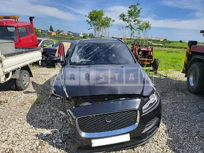 Photo 1 of 11: 2019 Jaguar F-Pace 20d, VIN SADCA2BN8KA394878 — Korean insurance auction