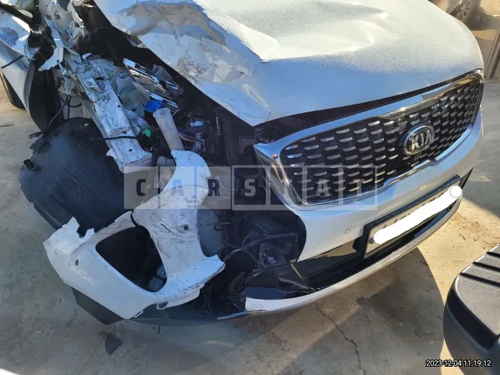 Photo 2 of 11: 2018 Kia Sorento, VIN KNAPH81ABJA407076 — Korean insurance auction