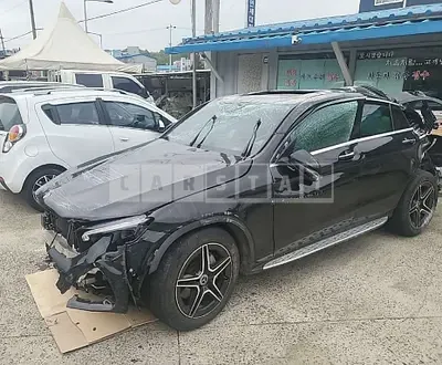 Photo 1 of 19: 2021 Mercedes-Benz GLC300 4Matic Coupe — Korean insurance auction