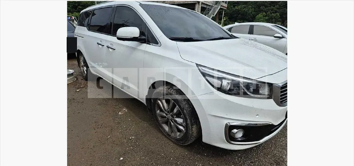 Photo 2 of 26: 2017 Kia Carnivals — Korean insurance auction